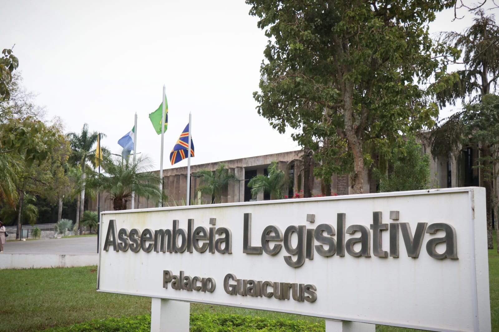 PEC adapta Constituição de MS à reforma tributária e muda teto de auditores
