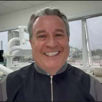 Como ajudar idosos a superar o medo do dentista