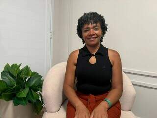 Larissa recria aréolas e ajuda 170 mulheres a se reconhecer no espelho Larissa recria aréolas e ajuda 170 mulheres a se reconhecer no espelho