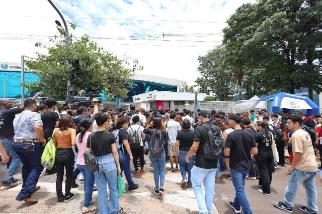 Mulheres representam mais da metade dos inscritos no Enem 2026 em MS