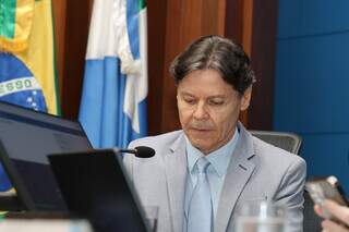 Ida de Fl&aacute;vio aos EUA divide deputados de MS e abre debate sobre &ldquo;nova&rdquo; direita