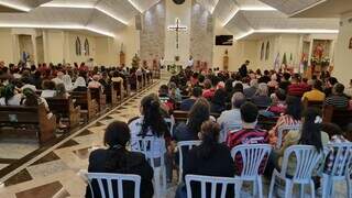 Em dia de f&eacute;, flamenguistas recebem b&ecirc;n&ccedil;&atilde;o de S&atilde;o Judas Tadeu