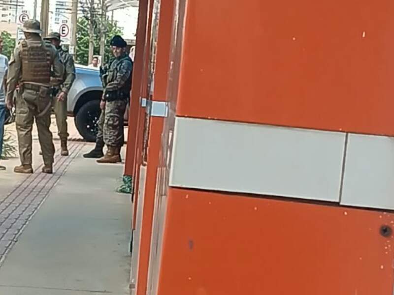 Operação contra fraude em licitações cumpre mandados em Campo Grande