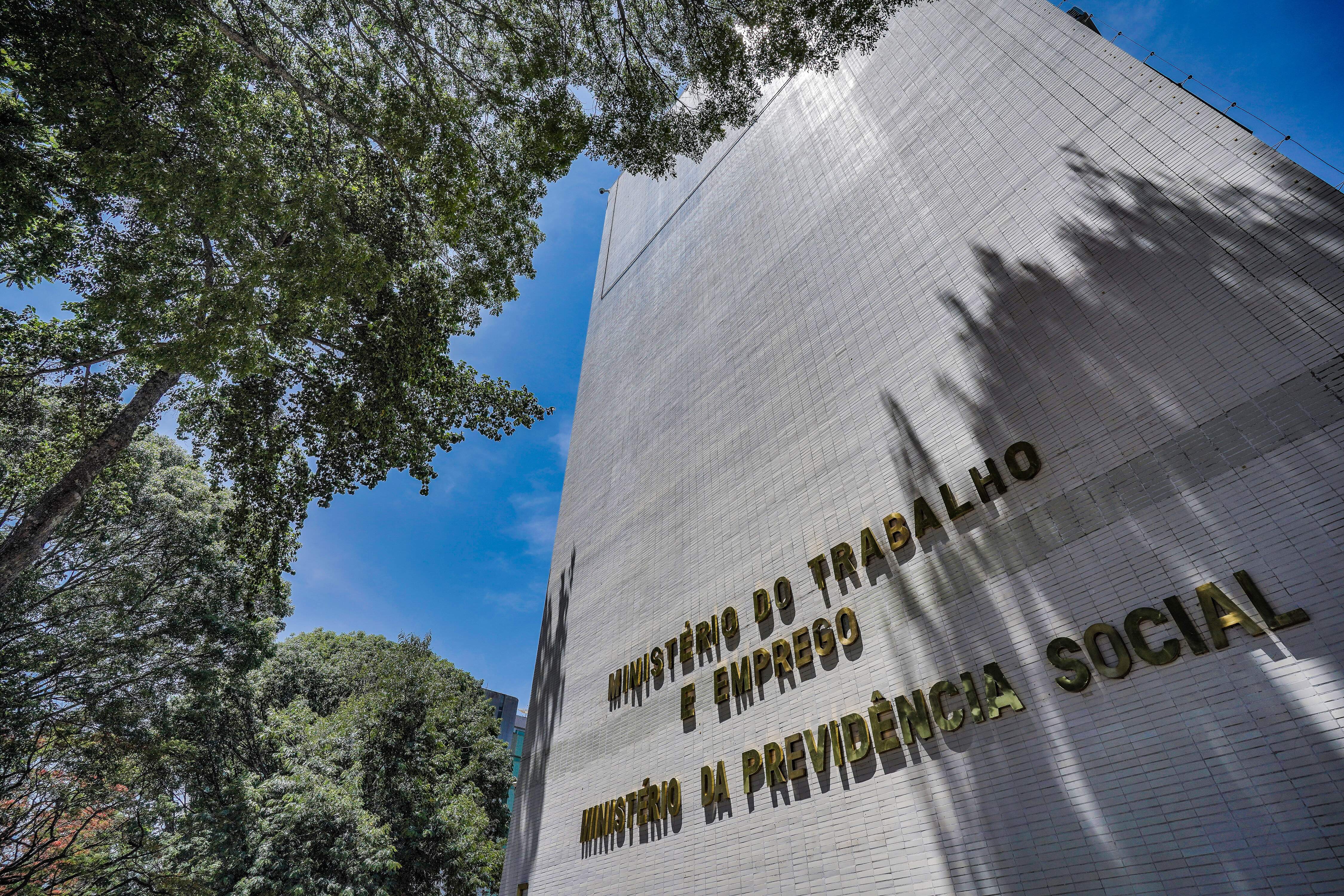 Governo estuda divulgar lista suja de empresas que praticaram assédio eleitoral