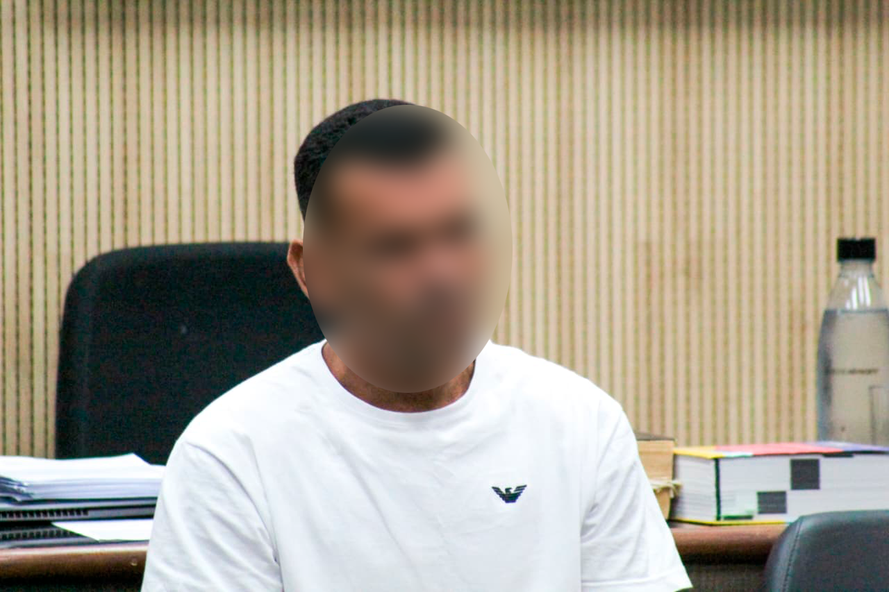 Homem é condenado a 22 anos por atacar esposa grávida, mãe e avô com facão