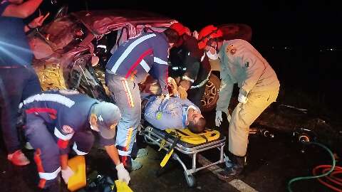 Motorista de Hilux que bateu em carretas na contram&atilde;o &eacute; vereador de Ang&eacute;lica