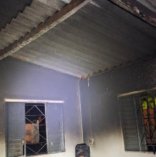 Mulher confessa inc&ecirc;ndio em casa para expulsar idoso e &eacute; presa na Capital