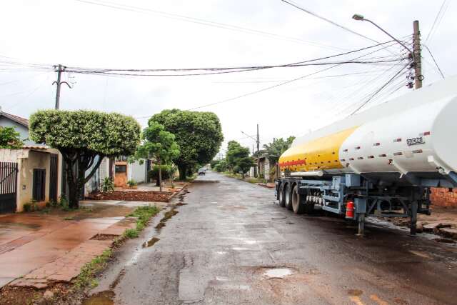 Amea&ccedil;ada com faca no pesco&ccedil;o, mulher &eacute; estuprada atr&aacute;s de caminh&atilde;o na Capital