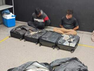 Trio &eacute; flagrado tentando embarcar para Curitiba com malas recheadas de maconha