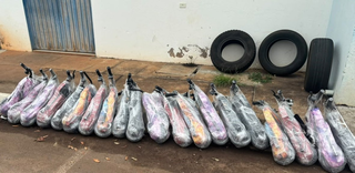 Perseguição termina com carro em muro e 24 motos elétricas apreendidas Perseguição termina com carro em muro e 24 motos elétricas apreendidas