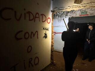 No Halloween, grupo encara mist&eacute;rios da antiga Cl&iacute;nica Carand&aacute;