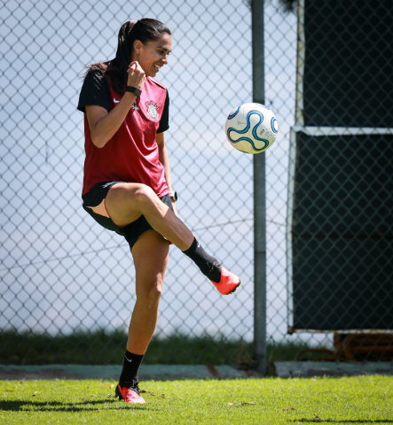 Corinthians e Cruzeiro decidem t&iacute;tulo da Libertadores Feminina neste s&aacute;bado