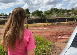 Ap&oacute;s dois anos, obra na Ernesto Geisel ainda causa transtornos no Amambai