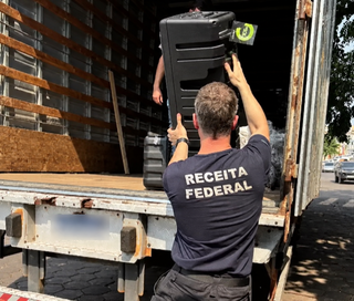 Receita atualiza regras para reaproveitar mercadorias destinadas à destruição Receita atualiza regras para reaproveitar mercadorias destinadas à destruição