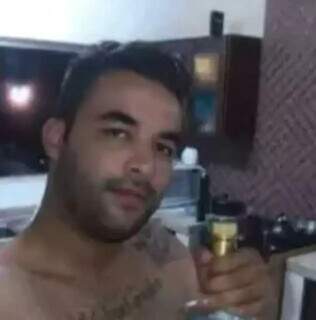 Apontado como lideran&ccedil;a do PCC, homem &eacute; morto a tiros dentro de BMW 