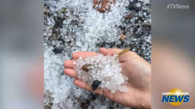 Chuva de granizo surpreendeu moradores da Região Sul nesta quarta-feira