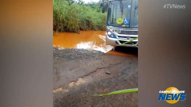 Morador denuncia más condições de linha de ônibus no Jardim Inápolis