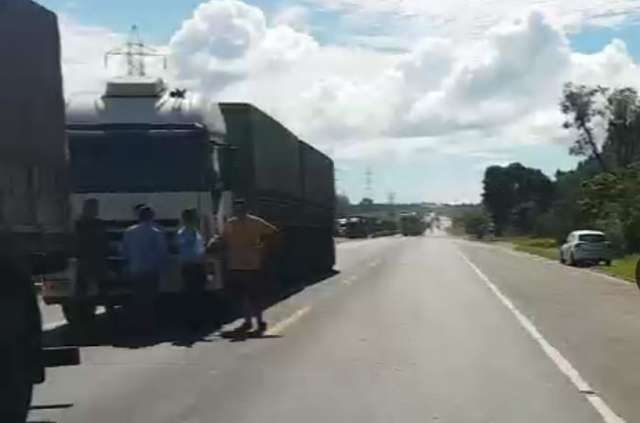 Congestionamento em local de acidente passa de 5 km de cada lado