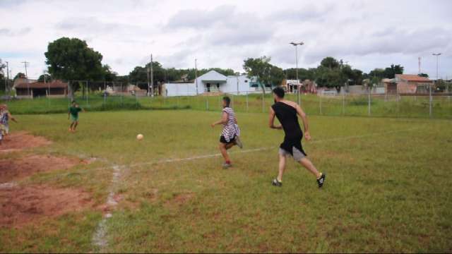 Futebol dos solteiros versus casados é tradição há 20 anos no Pedrossian