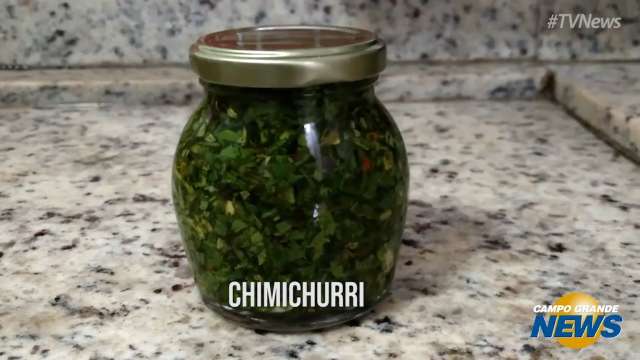 Chimichurri com manjericão é toque especial no churrasco deste domingo