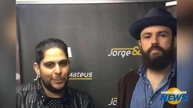 Jorge e Mateus falam de adiamento e prometem grande show