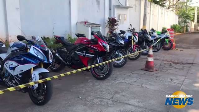 Oito motos &#34;barulhentas&#34; são apreendidas por alteração de características