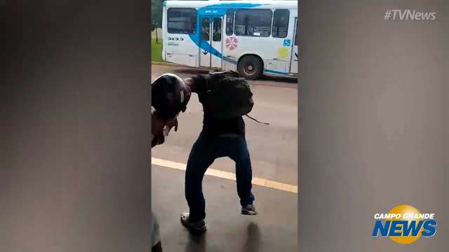 Homem é atingido com capacete no terminal Aero Rancho