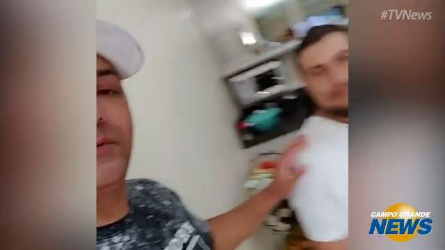 Em vídeo, Máfia do Cigarro comemora crime com churrasco