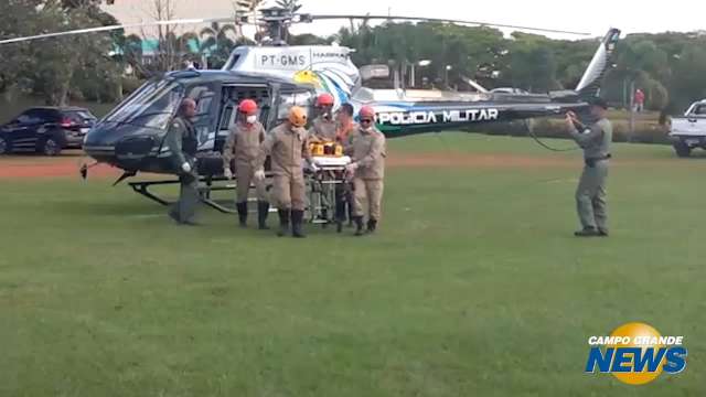 Peão é atacado por touro e resgatado de helicóptero no Pantanal