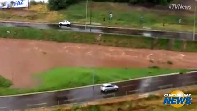 Chuva aumenta nível dos córregos Prosa e Segredo