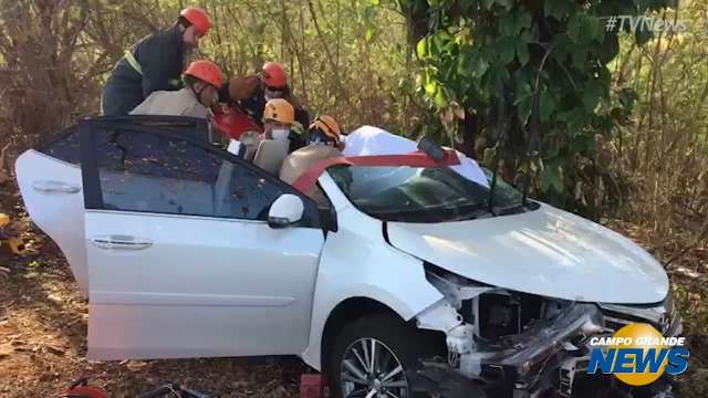 Resgate dos bombeiros em acidente