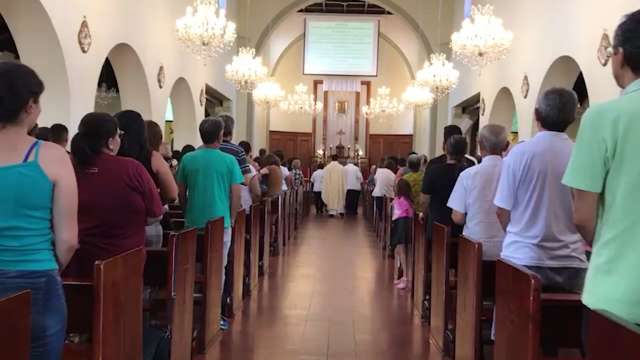 Para fortalecer fé de candidatos, santuário abençoa canetas do Enem