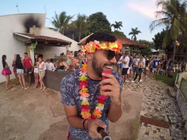 Festa que começou entre amigos vira um dos maiores luais da cidade