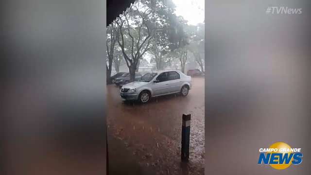 Chuva confirma previsão e chega a Ponta Porã