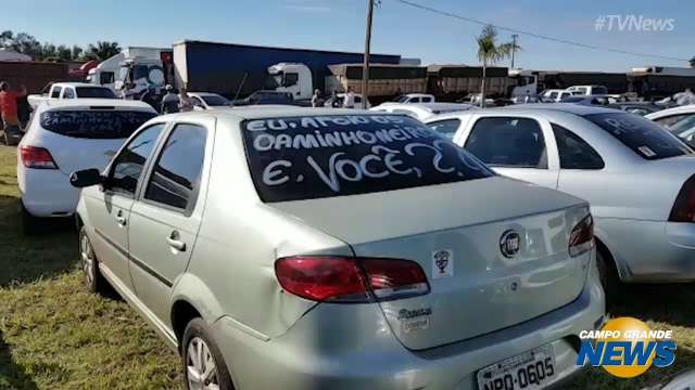 Protesto de caminhoneiros tem adesão de motoristas de aplicativos pelo 2º dia