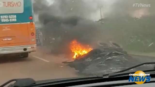 Protesto de caminhoneiros em Sidrolândia, MS