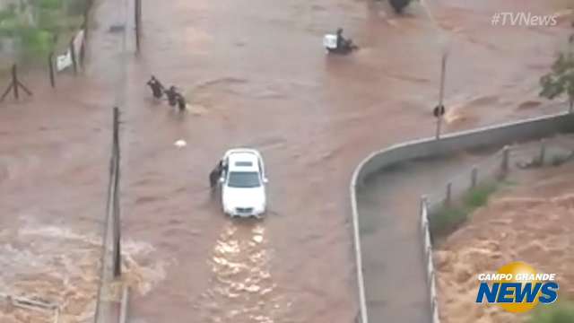 Resgate na Avenida Ricardo Brandão