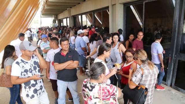 Ainda sem reforço, cadastro da biometria tem fila gigante