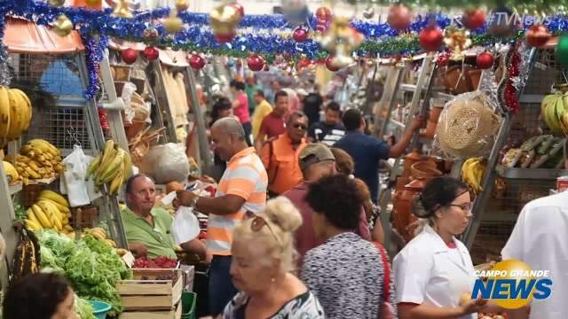 Em busca de itens para a ceia, clientes movimentam Mercado Municipal