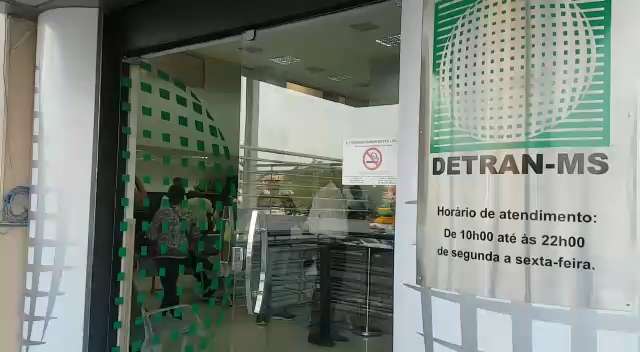 Depois de 2 meses, Detran reabre agência em shopping