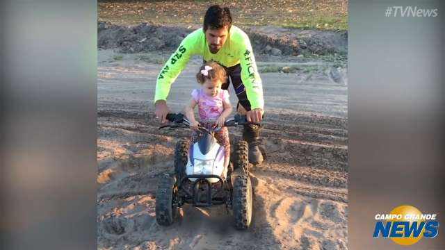 Valentina, filha de Adriano e Mariane, herdou amor pelo esporte