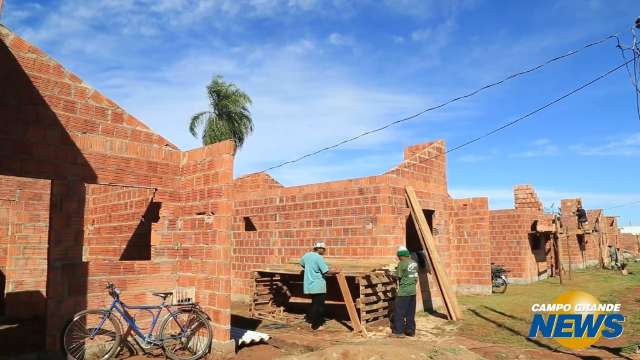 Mutirão faz favela virar bairro com mais de 20 casas em menos de dois meses