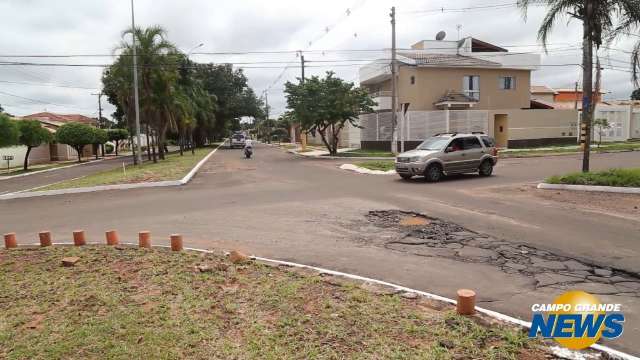 Obras não duram e chuva forte volta a abrir buracos na Capital