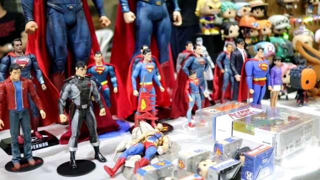 Fãs de action figures se reúnem para expor coleção com peças de até R$ 1,2 mil