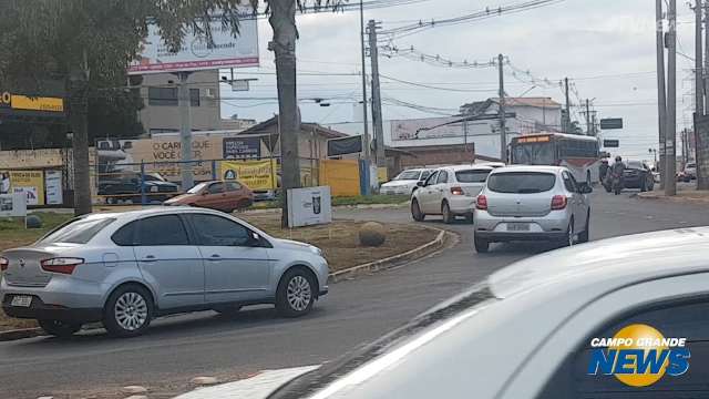 Trânsito em cruzamento da Joaquim Murtinho com a Ceará exige paciência