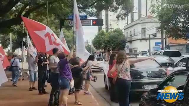 Movimentação nas ruas no último dia de campanha eleitoral