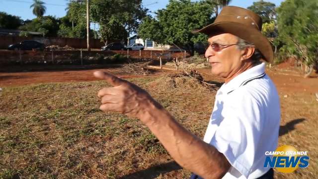 Moradores se unem para revitalizar praça e dão lição de cidadania