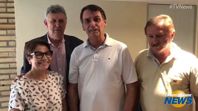 Bolsonaro elogia Reinaldo e deseja boa sorte no 2º turno