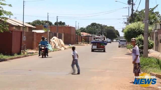 Rua usada por alunos coleciona atropelamentos