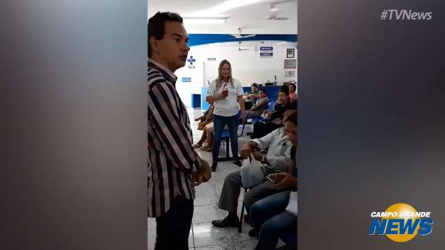 Prefeito em visita a clínica na manhã desta segunda-feira